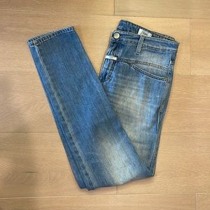 CLOSED blue jeans